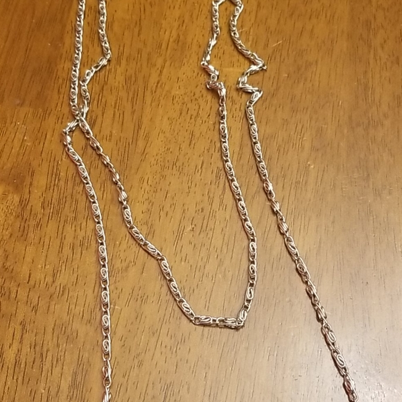 $5 ITEM. Black and silver evening bag. MUST BUNDLE WITH TWO OTHER ITEMS - Picture 4 of 8